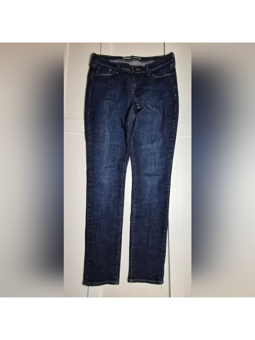#0029 Old Navy Women's Straight Leg Jeans - Dark Blue Wash